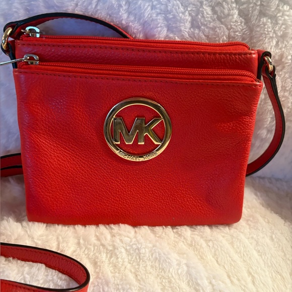 Michael Kors Bold Orange Leather Crossbody Bag - Picture 3 of 12